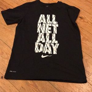 Nike boys medium t shirt
